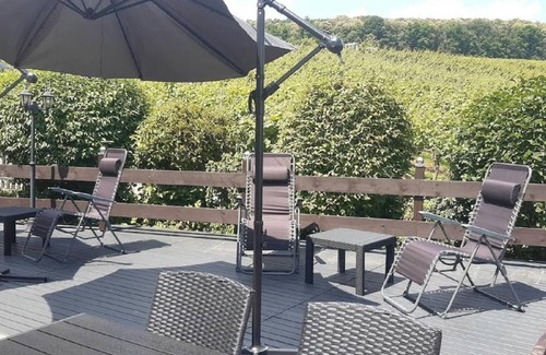 Buchlberg Apartment | Appartement/fewo, Dusche, WC, Wohn-/schlafraum Nr1 - Gästehaus am Sonnenberg