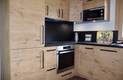 Les Vigneaux House | Appartement Entièrement Rénové, Sports de Montagne et Farniente