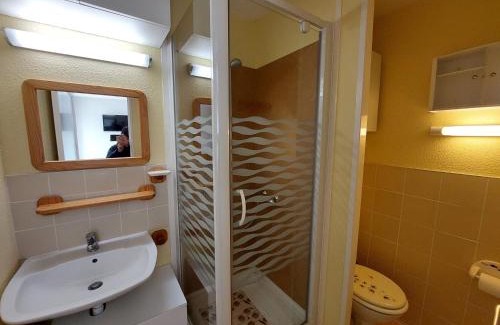 Saint-Georges-de-Didonne Apartment | Appartement 2 pièces à 300m de la plage avec balcon ensoleillé à Saint-Georges-de-Didonne - FR-1-550-48