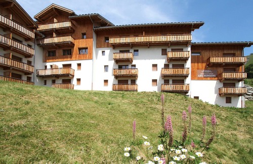 Saint-Sorlin-d'Arves Condo | Appartement avec Wi-Fi Gratuit + Accès Piscine