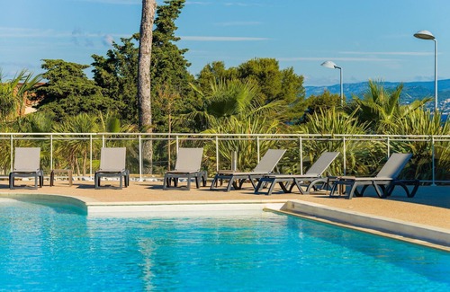 Le Brusc Condo | Appartement moderne pour 4 près de la plage
