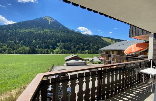 La Chapelle-d'Abondance Apartment | Appartement cosy au cœur du village avec Multi Pass et balcon sud - FR-1-692-23