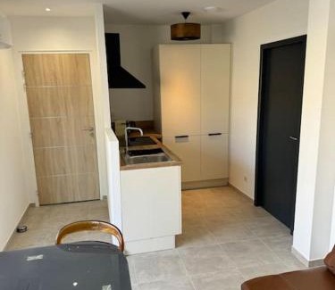 Le Puy-Sainte-Reparade Apartment | Appartement neuf centre du village