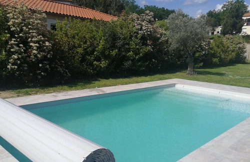 Saint-Jean-Pla-de-Corts Apartment | Appartement Climatisé à la Campagne Avec Piscine