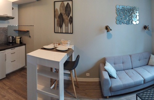 Plonevez-Porzay Apartment | Appartement #1 Dans Hôtel à 150m de la Plage et du Gr34