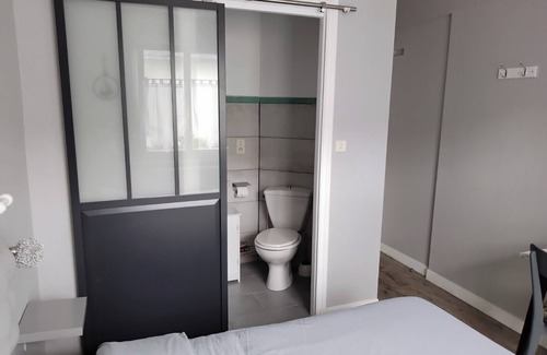 Plonevez-Porzay Apartment | Appartement #1 Dans Hôtel à 150m de la Plage et du Gr34