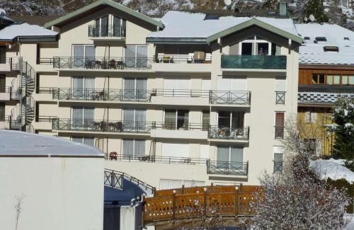 Brides-les-Bains Apartment | Appartement 2* à Brides-les-Bains, 1ch, 2 parkings, balcon sud, proche télécabine et thermes - FR-1-512-2