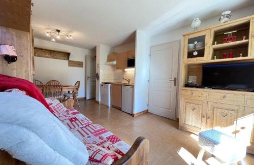 Flumet Apartment | Appartement 2 chambres au pied des pistes avec piscine intérieure - FR-1-505-228