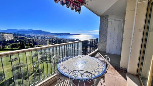 Fabron Apartment | Appartement 2 chambres et studio indépendant avec vue sur mer