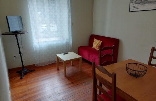 Lavelanet Apartment | Appartement 2 lits simple Centre ville de Lavelanet