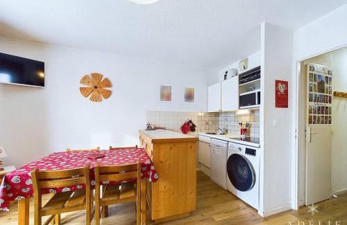 La Rosiere Apartment | Appartement 2 Pièces Cabine, Centre Station, Proche Remontées, Terrasse Sud, 6 Pers, 2* - FR-1-398-564