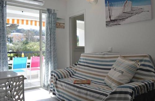 Sainte-Maxime Apartment | Appartement 2P cabine rénové, clim, wifi, terrasse, parking, proche plage - Sainte-Maxime - FR-1-226-304