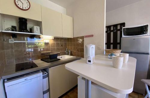 Sainte-Maxime Apartment | Appartement 2P Cabine à Sainte-Maxime, 4 Couchages, Rez-de-Chaussée, Proche Centre et Bord de Mer - FR-1-226-500