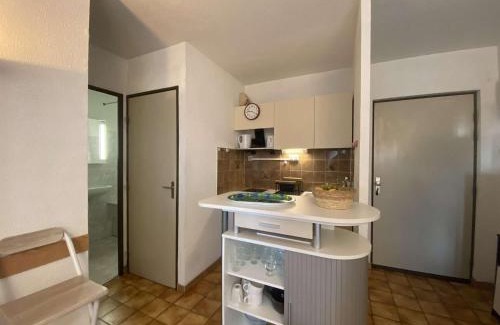 Sainte-Maxime Apartment | Appartement 2P Cabine à Sainte-Maxime, 4 Couchages, Rez-de-Chaussée, Proche Centre et Bord de Mer - FR-1-226-500