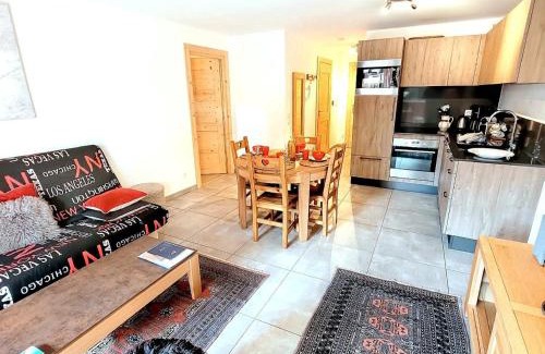 Les Gets Apartment | Appartement 3* au centre des Gets, avec balcon-terrasse, Wifi, et garage - FR-1-598-137