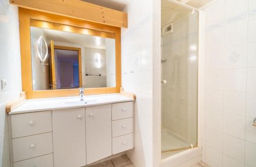 La Clusaz Apartment | Appartement 3 chambres avec terrasse, centre village, piste et commerces à pied, garage et WIFI - FR-1-437-104