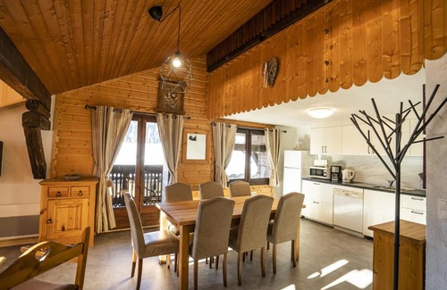 Chatel Apartment | Appartement 3 pièces, 7 pers, centre village, 50 m remontées, balcon, parking, Wi-Fi - FR-1-676-68