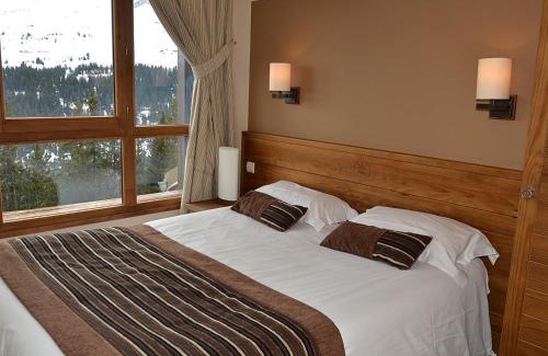 Flaine Apartment | Appartement 3 pièces avec cheminée, accès pistes, piscine, spa, WIFI - Flaine Montsoleil - FR-1-425-140