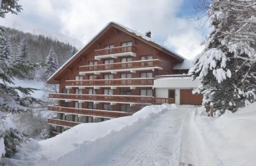 Meribel Centre Apartment | Appartement 3 pièces jusqu'à 6 pers, Méribel centre, proche pistes et commerces - FR-1-411-68