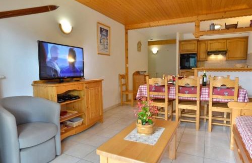 Chatel Apartment | Appartement 3 pièces pour 7 pers, proche centre, balcon, parking, wifi, classé 3* - FR-1-676-137