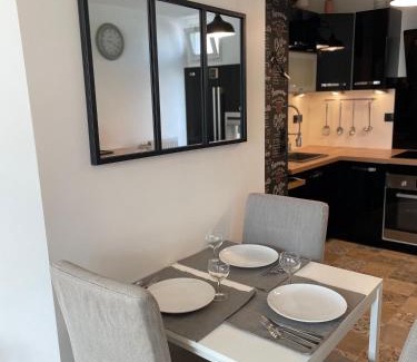 Petit-Ivry Apartment | Appartement 3p Ivry