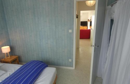Notre-Dame-de-Monts Apartment | Appartement 4 pers avec balcon, parking et animaux admis - FR-1-540-185