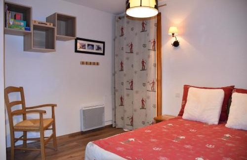 Orcieres-Merlette Apartment | Appartement 6 places aux pieds des pistes avec piscine, wifi et parking privé, salle de bain refaite à neuf