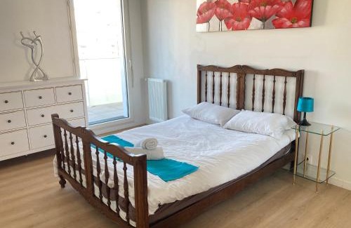 Asnieres-sur-Seine Apartment | Appartement 90m2, 3 chambres, 6 personnes, proche Paris