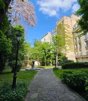 Saint-Thomas-d'Aquin Apartment | Appartement A SAINT DES PRES EN PLEIN COEUR DE PARIS !