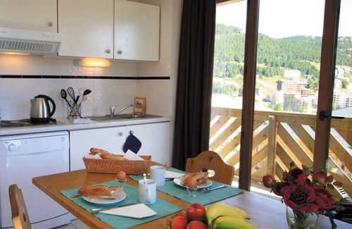 Les Angles Condo | Appartement Abordable Pour 8 | Accès Piscine