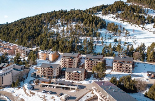Les Angles Condo | Appartement Abordable Pour 8 | Accès Piscine