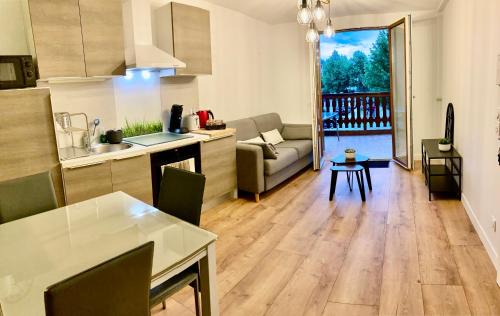 Annecy Apartment | Appartement ALBIGNY Centre Lac Annecy