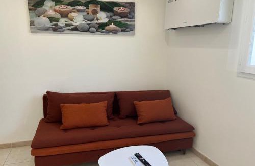 8th Arrondissement Apartment | Appartement au bor de mer