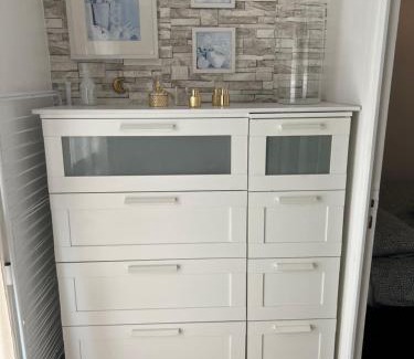 8th Arrondissement Apartment | Appartement au bor de mer