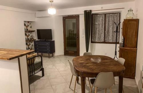 Remoulins Apartment | Appartement au cœur du village