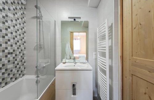 Le Bettaix Apartment | Appartement au pied des pistes - 6 adultes + 2 enfants, 4 chambres, parking, wifi - FR-1-570-40