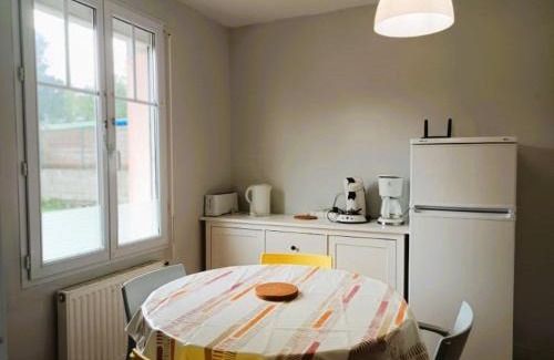 Tregastel Apartment | Appartement au RDC avec accès direct plage, parking et WIFI à Trégastel - FR-1-368-45