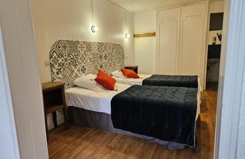 Saint-Regnobert-de-la-Cote-de-Nacre Apartment | Appartement avec Terrasse-Plein pied ou Chambre -Plein pied