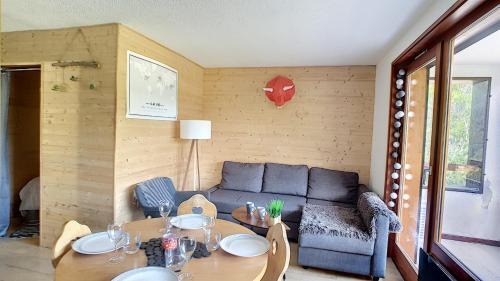 Saint-Jean-dʼAulps Apartment | APPARTEMENT AVCE ACCES PISCINE-WIFI-SAINT JEAN D'AULPS STATION-4 PERSONNES-DAILLE S18