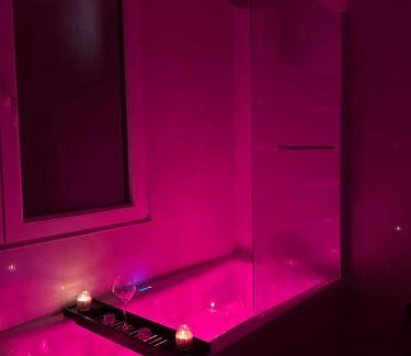 Chalon-sur-Saone Apartment | Appartement avec jacuzzi