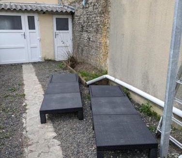 Grandcamp-Maisy Apartment | Appartement avec jardin et accès mer