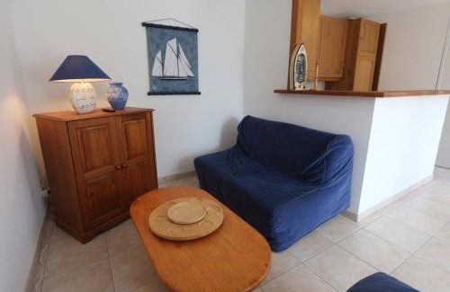 Combrit Apartment | Appartement avec jardin proche plage et port, 2 chambres, parking privé, équipements complets - FR-1-481-56