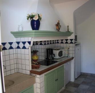 Sanary-sur-Mer Apartment | Appartement Avec Patio Et Garage Centre Ville Et Plage