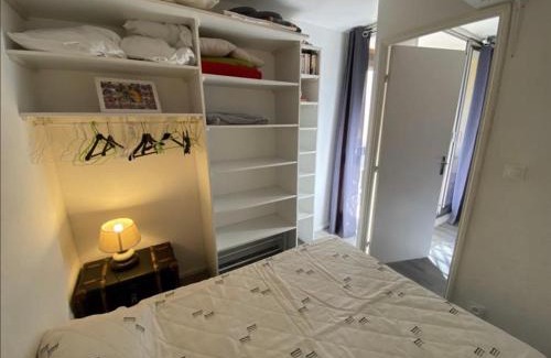 Saint-Pierre-la-Mer Apartment | Appartement bord de mer Saint Pierre la Mer