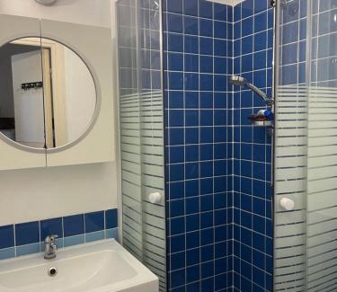 Cros-de-Cagnes Apartment | appartement bord de mer avec piscine