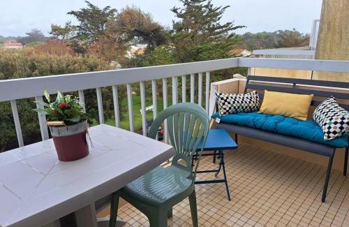 Saint-Jean-de-Monts Apartment | Appartement cosy près de la plage avec balcon, Wi-Fi et parking – Saint-Jean-de-Monts - FR-1-323-508