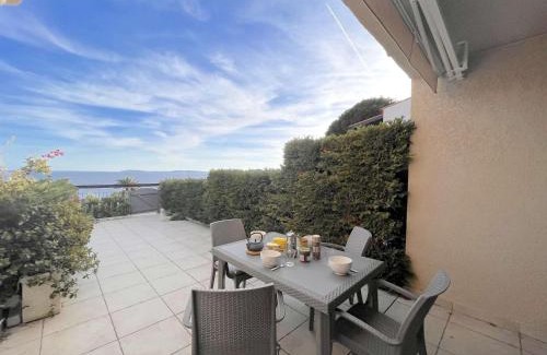 Paradou Apartment | Appartement calme avec piscine et parking, proche plage, pour 4 personnes au Rayol-Canadel - FR-1-226B-141