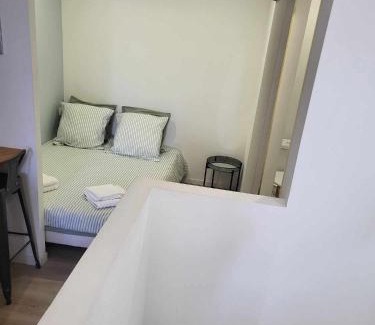 Valenciennes Apartment | Appartement canada 1