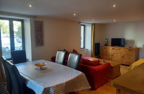 Brides-les-Bains Apartment | Appartement centre du village brides les bains