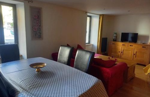 Brides-les-Bains Apartment | Appartement centre du village brides les bains
